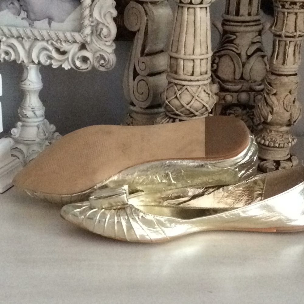 Shoes - Picture 2 of 3